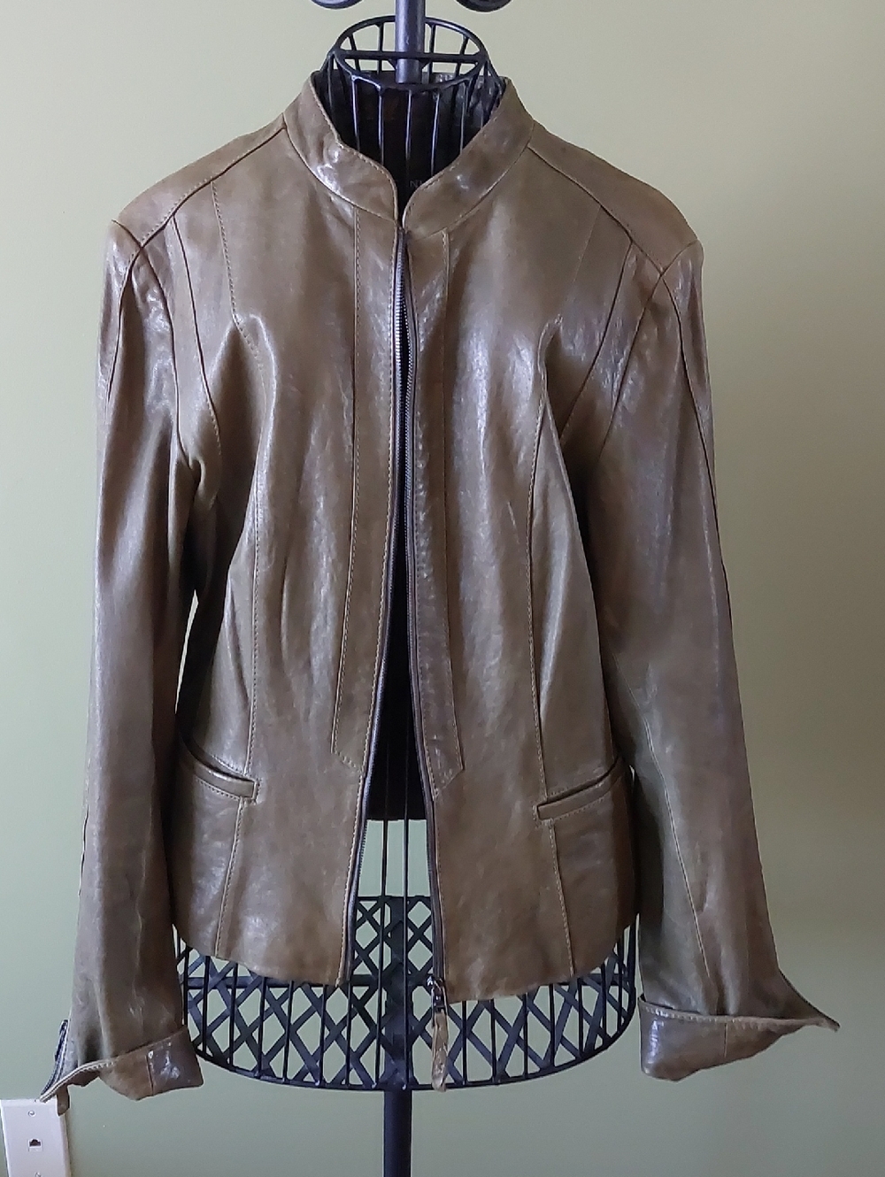 Danier Olive Leather Collarless Zip Jacket. Italian Leather.